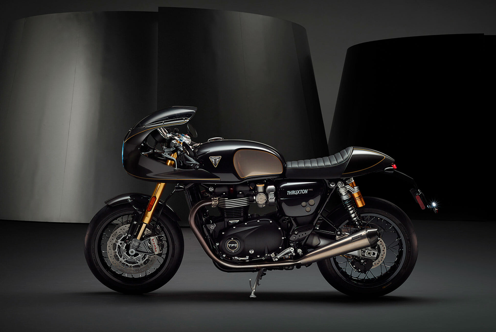 Triumph. Triumph Thruxton 1200 TFC. Мотоцикл Triumph Thruxton. Triumph Thruxton TFC. Мотоцикл Triumph Thruxton r.